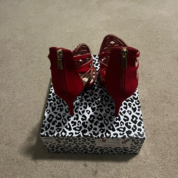 Red party heels - Picture 3 of 3